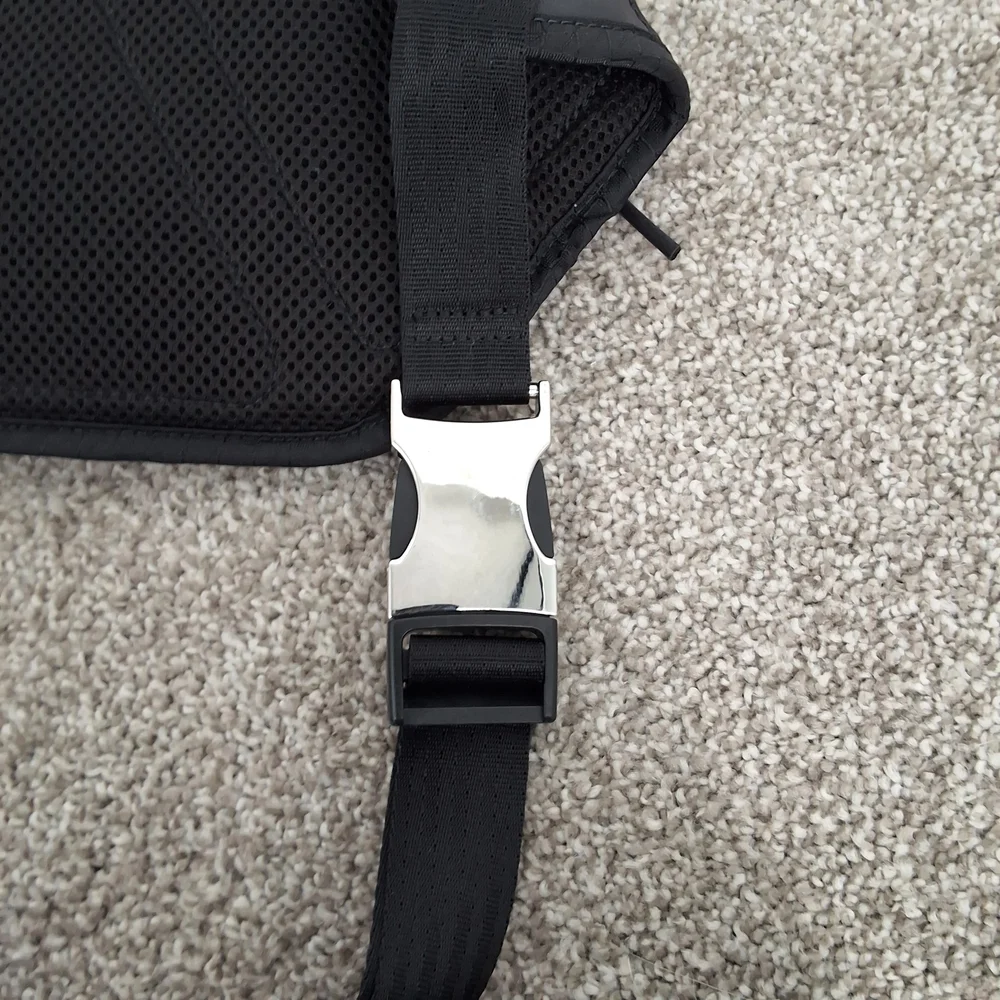 Athleta Excursion Black Convertible Fanny Pack - Picture 7 of 8